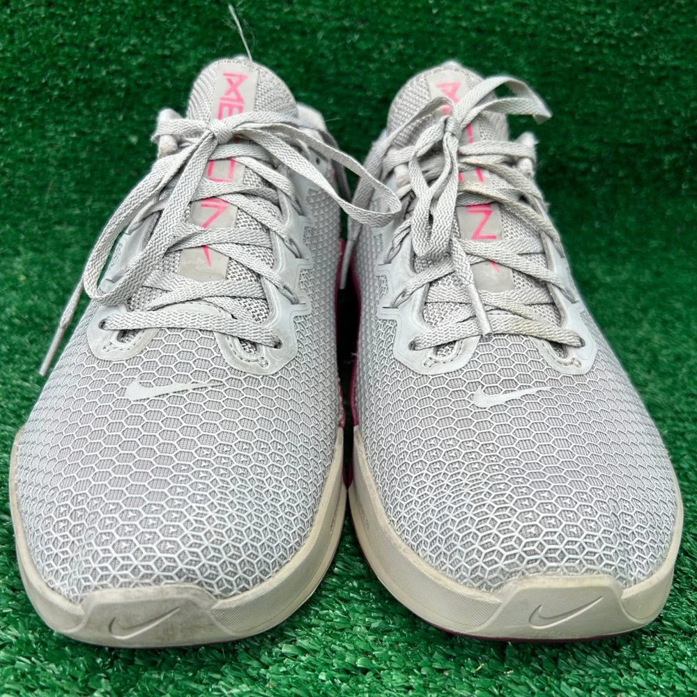 Nike Metcon 5 Womens‎ Training Shoes Grey Raspberry Red AO2982-061 Size 9.5